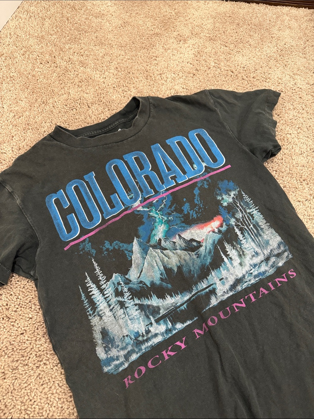Abercrombie & Fitch Colorado Graphic Tee - Black